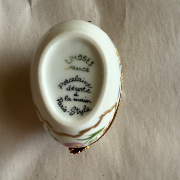 Limoges France Hand Painted Porcelain Trinket Egg Box - Picture 7 of 8